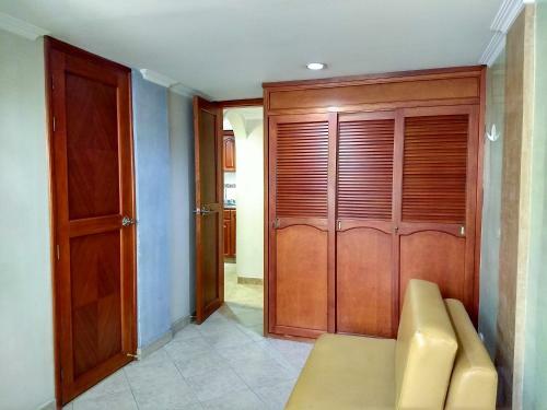 Apartamento Bueno, Bonito, Barato Y Cerca A El Poblado
