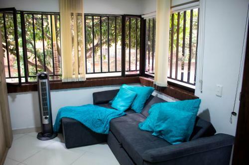 Apartaoficina Laureles - Wifi 200mb