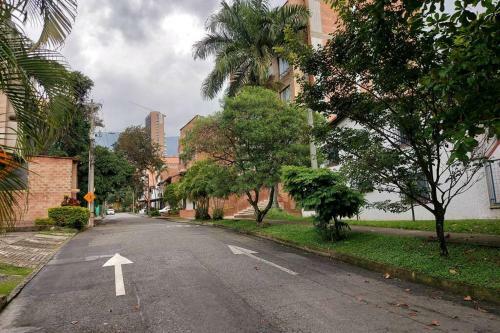 Casa Poblado- Manila. Parqueadero Gratuito!