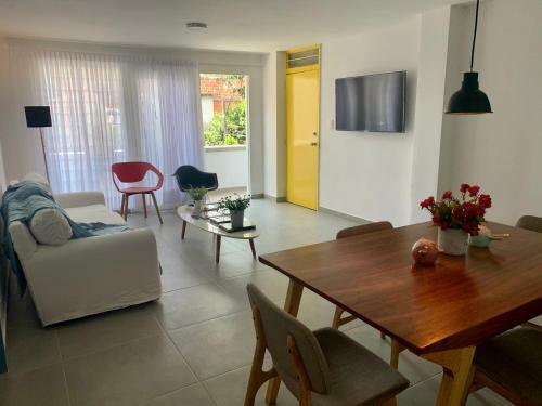 Charming Apartment In Downtown ? Home Aris 301