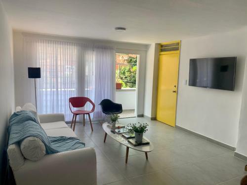Charming Apartment In Downtown ? Home Aris 301