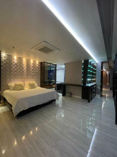 Apartamento 1million Suites