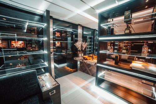 Apartamento 1million Suites
