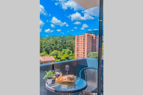 Beautiful Apartment Ultrafast Internet /el Poblado