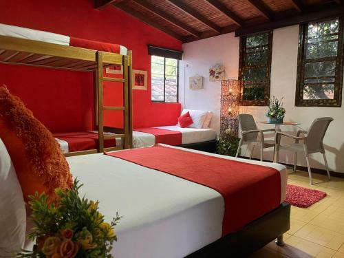 Hostal The Garden Lleras