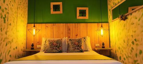 Hostal The Garden Lleras