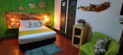 Hostal The Garden Lleras