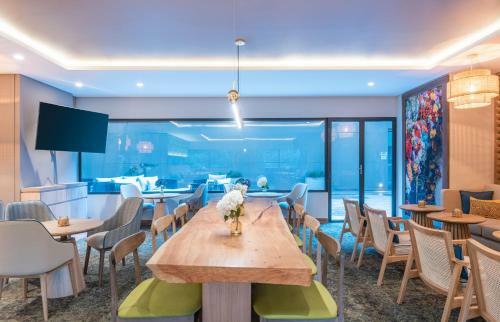 Hotel Fairfield By Marriott Medellin Sabaneta