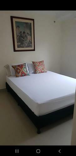Espectacular Apartamento, Con Servicios Incluidos En Unidad Cerrada.