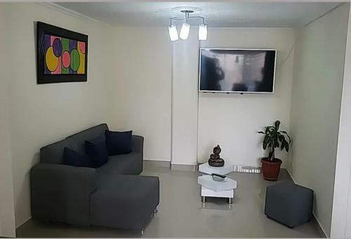 Espectacular Apartamento, Con Servicios Incluidos En Unidad Cerrada.