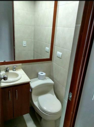 Apartment Blux Cerca Lleras, Piscina, Parqueadero