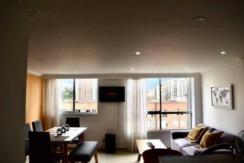 Apartamento Amoblado En Los Colores Cerca A Todo