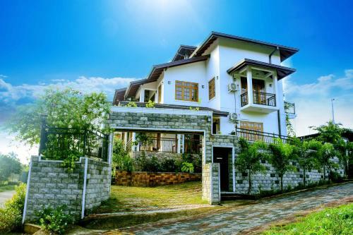 Hostal Kings Kingdom Villa