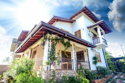 Hostal Kings Kingdom Villa