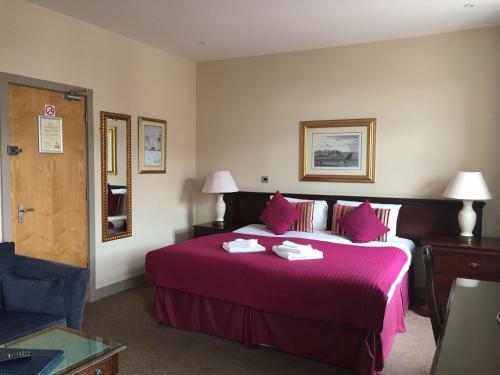 Hostal Marine Hotel