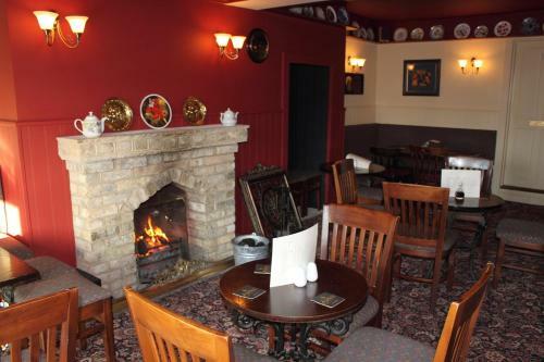 Hostal Marine Hotel