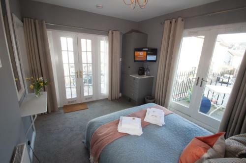 Hostal St Elmo Cottage