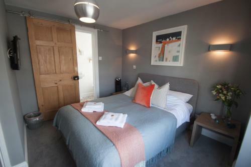 Hostal St Elmo Cottage