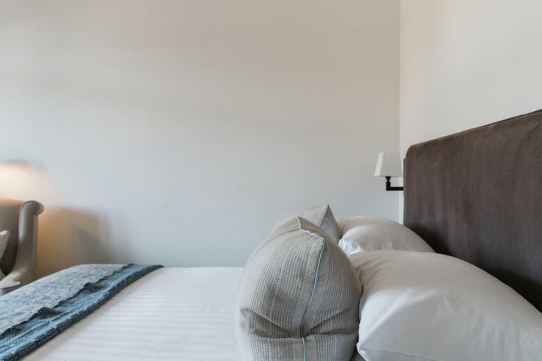 Dart Marina Hotel