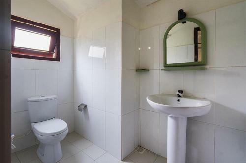 Hostal The Wave Surf Inn Midigama