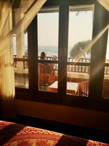 Bed & Breakfast Thoduwawa Beach Villa