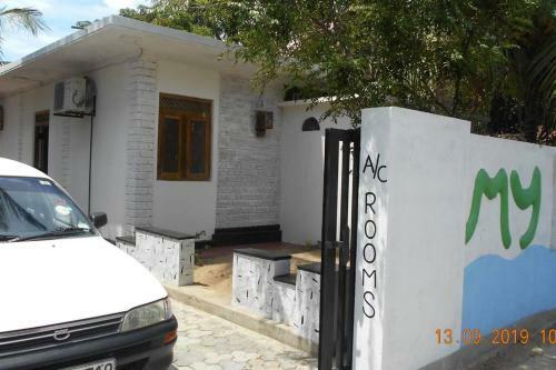 Three Room (2 A/c) Rest House In Arugam Bay