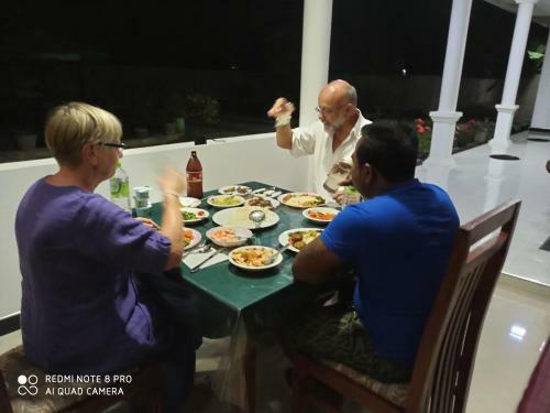 Hostal Geethani Tourists Home