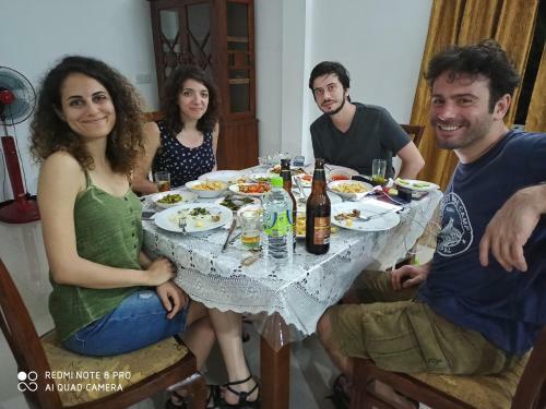 Hostal Geethani Tourists Home
