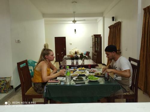 Hostal Geethani Tourists Home