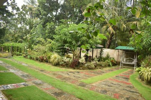 Hostal Geethani Tourists Home