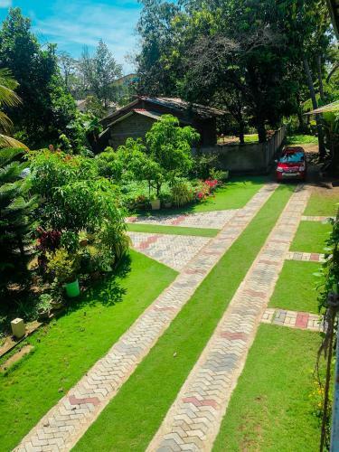 Hostal Geethani Tourists Home