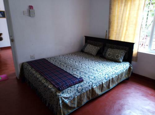 Hostal White House Hostel