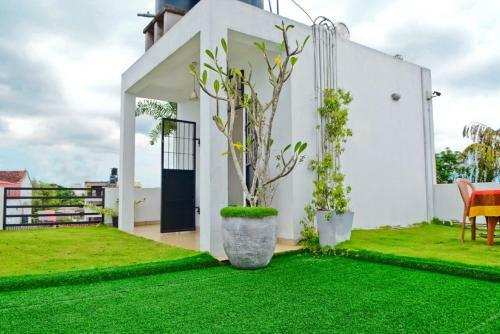 Furnished Apartment At Nawala