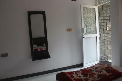 Hostal Tunnel Corner Guest