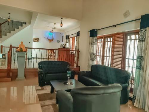 Hotel White House Ratnapura