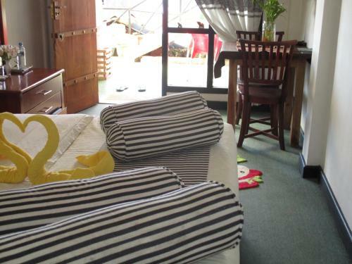 Hostal Redwood Homestay