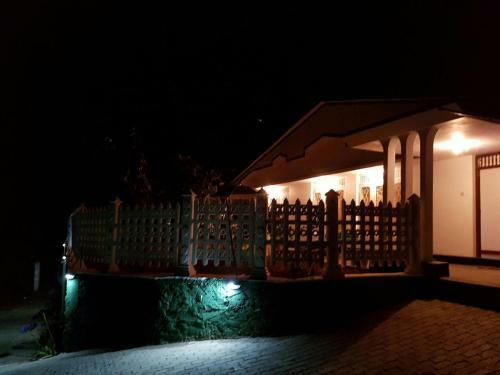 Winter Breeze Holiday Home