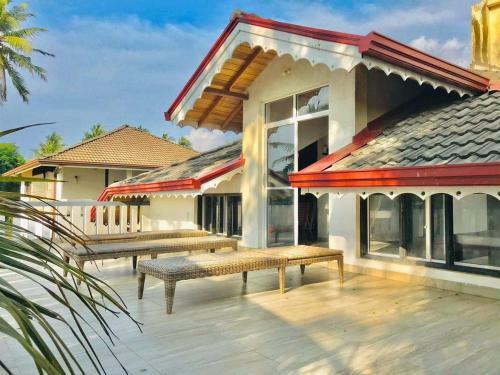 Villa In Waikkal Beach Negombo