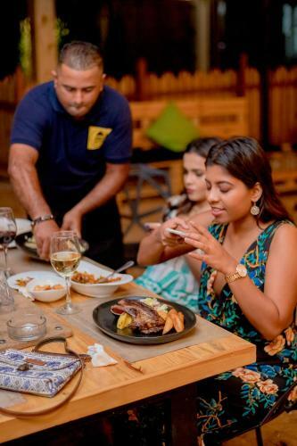 Tuk Tuk Hostel Negombo