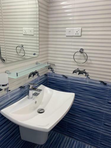 Hostal Royal City Inn