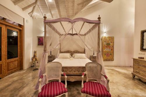 The Divine Villa
