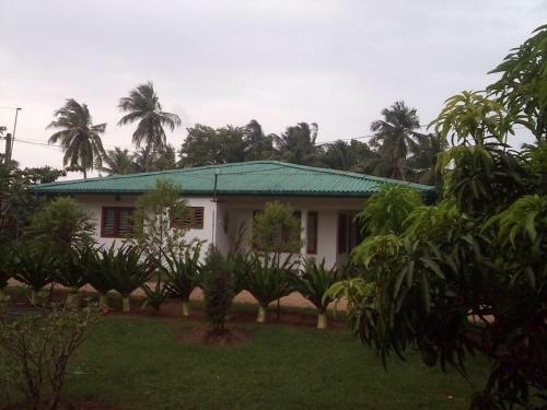 Bed & Breakfast Xaviers Nila Villa