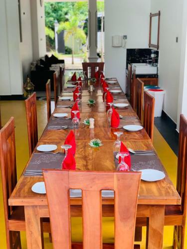 Yala River Front Hotel & Restaurant