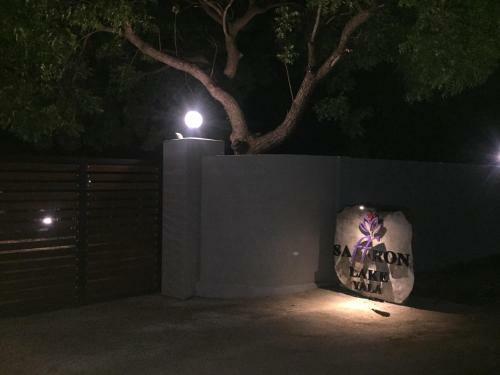 Hotel Saffron Lake Yala