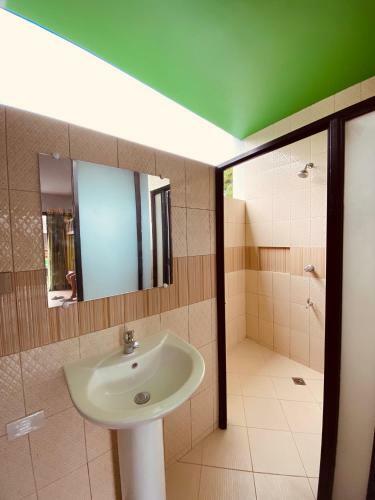 Hotel Cerca Parola Beach Resort