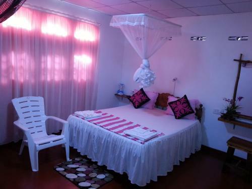 Pearl White House