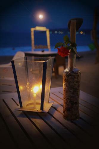 Hostal Golden Surfer Beach Hotel