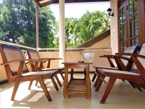 Hostal De Fancy House