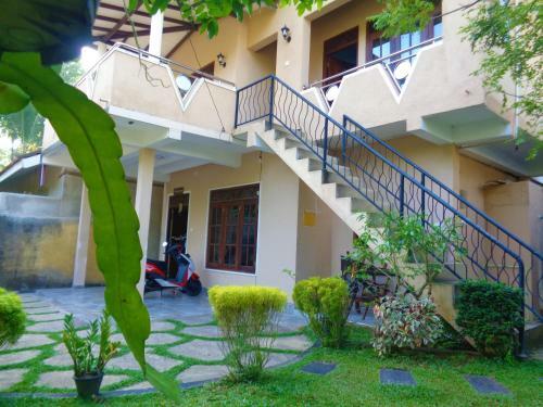 Hostal De Fancy House