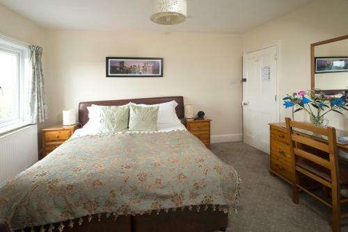 Hostal Clairmont Guest House